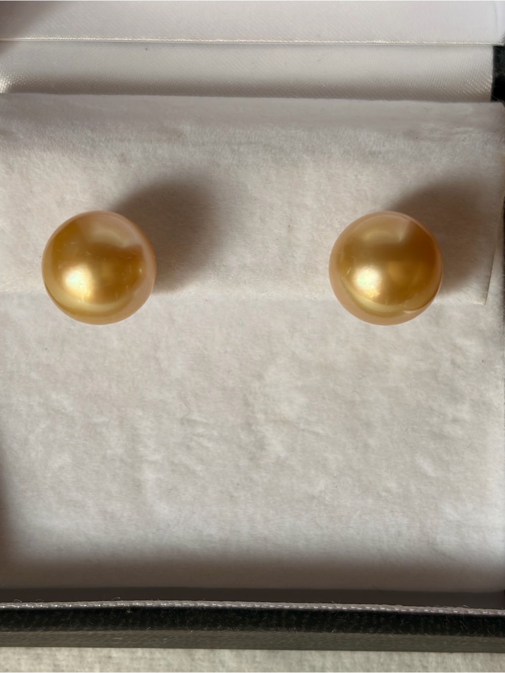 18K Gold South Sea Pearl Stud Earrings